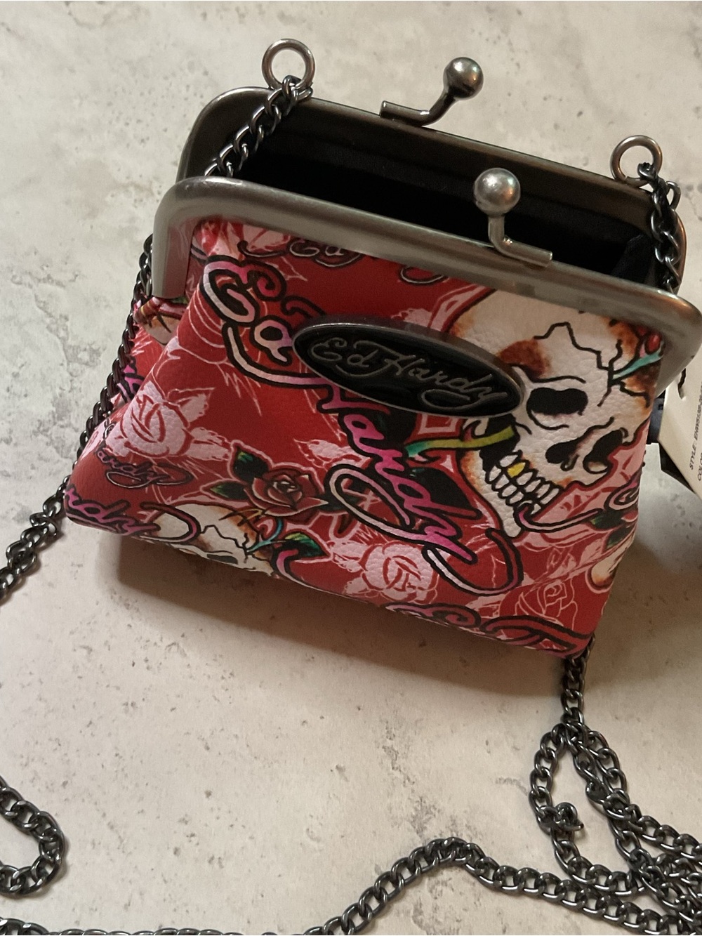 Ed Hardy, skull and roses, kiss lock mini Crossbody Bag with Chain Strap NWT - Picture 4 of 9